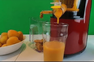 Сок из абрикосов закатываем на зиму максимальную порцию витаминов