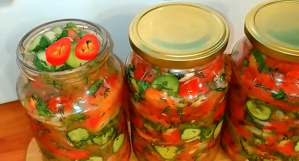 Рецепты без стерилизации салатов из помидор дольками. Вкусненько перезимуем